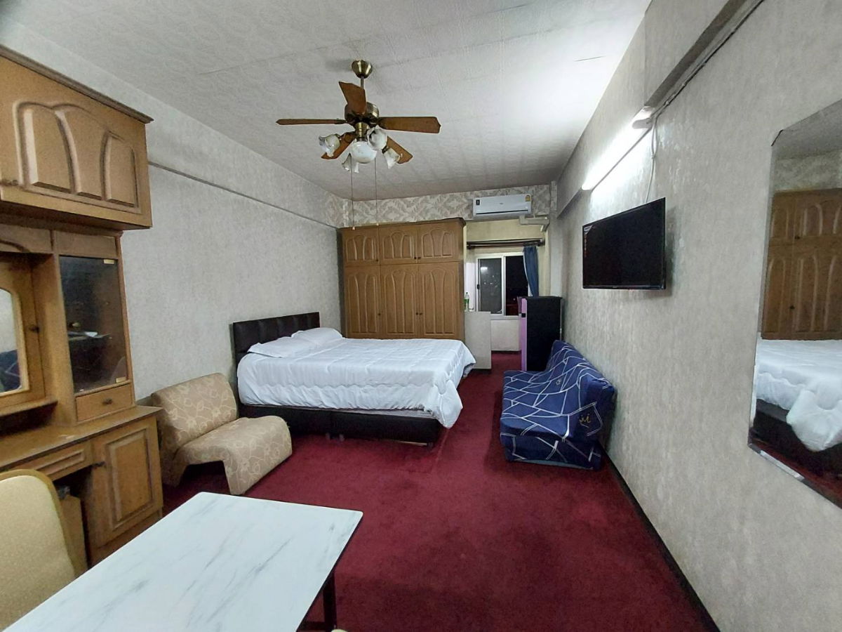 picture Selling 3-bedroom condo with tenants at Pattanakarn Life Complex. - 5/10