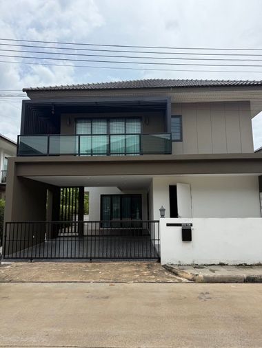 K1800ให้เช่าบ้านหรูโครงการฉัตรเพชร มะลิวัลย์ ใกล้ถนนมะลิวัลย์ ขอนแก่น  บ้านไซต์ใหญ่สุดของโครงการ  👉แบบ 3 ห้องนอน /3 ห้องน้ำ