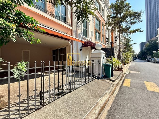 4-bed townhouse for rent, 320 sqm, 1 sq wah, Baan Klang Krung Thonglor