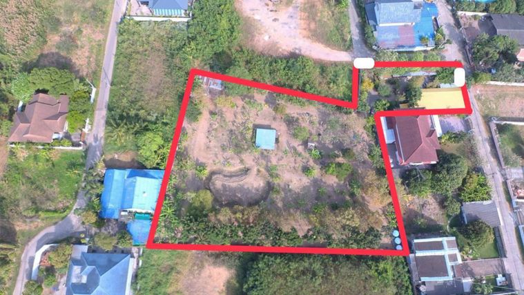 ขายที่ดินยกแปลงถมแล้ว 2-0-11 ไร่ กลางหมู่บ้านจราจรพัฒนา เขาแก่นจันทน์ ซอย 9 ใกล้ตลาดศรีเมือง พร้อมโฉนด ดอนตะโก ราชบุรี