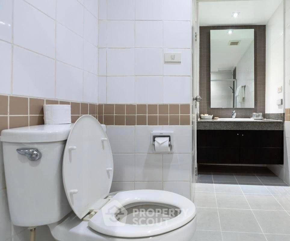 รูป คอนโด 2-ห้องนอน ที่ คริสตัล คอร์ท ใกล้ BTS นานา (ID 2548295) - รูปที่ 11/14