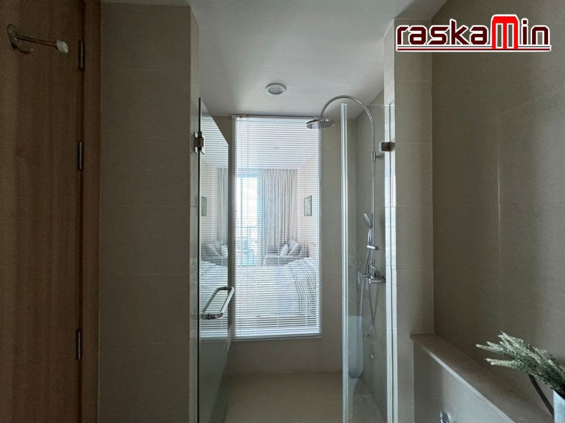 picture KT0134ðēLineID @556ryccgðââïļStudio 32sqm Floor40 Tower AðSea view Fully furnishedðīThe Riviera Wongamat North Pattaya - 7/8