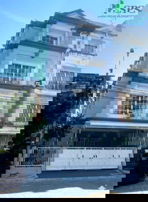 Townhouses for rent Sukhumvit Road : Townhome for Rent, Plus Park Avenue Lasalle - Srinakarin (SPSJP42)