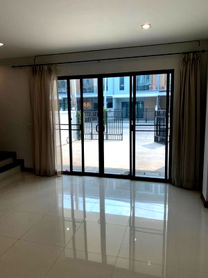 Home office for rent Srinagarindra Road : DLH-0033 For Rent: Home Office at Chayada Village @ Bangna Km 5, Soi Wat Khlong Plad Priang Near Mega Bangna Tel: 0638692663 @655ebbvc