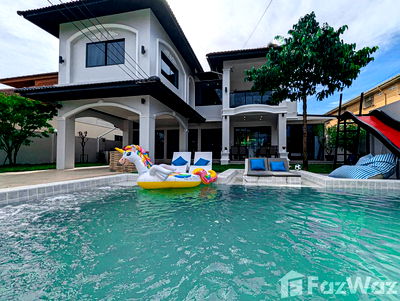 Houses for rent Rubberland : 7 Bedroom House for rent in Nong Prue, Chon Buri  1945628