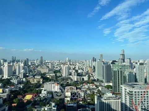 คอนโด 2-ห้องนอน ที่ ดิ เอส สุขุมวิท 36 ใกล้ BTS ทองหล่อ (ID 2546661)