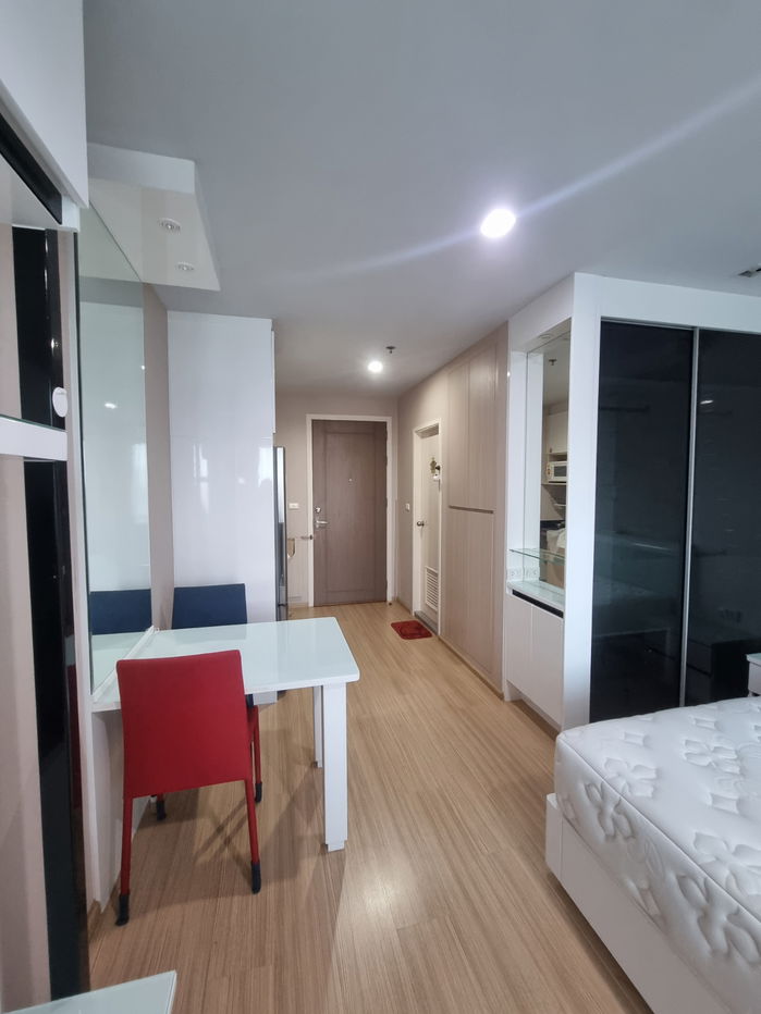 รูป คาซ่า รัชดา ราชพฤกษ์ 26 ตร.ม. เฟอร์บิ๊วอิน เครื่องใช้ไฟฟ้าครบ เครื่องซักผ้า แอร์ใหม่ ไมโครเวฟ เครื่องทำน้ำอุ่น สภาพดี ชั้น 7 ทิศใต้ ลมแรง - รูปที่ 7/31