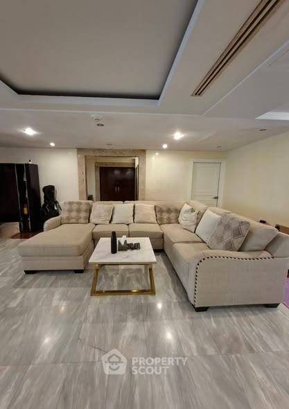 picture 3-BR Condo at President Park Condominium near MRT Queen Sirikit National Convention Centre (ID 2519465) - 2/5