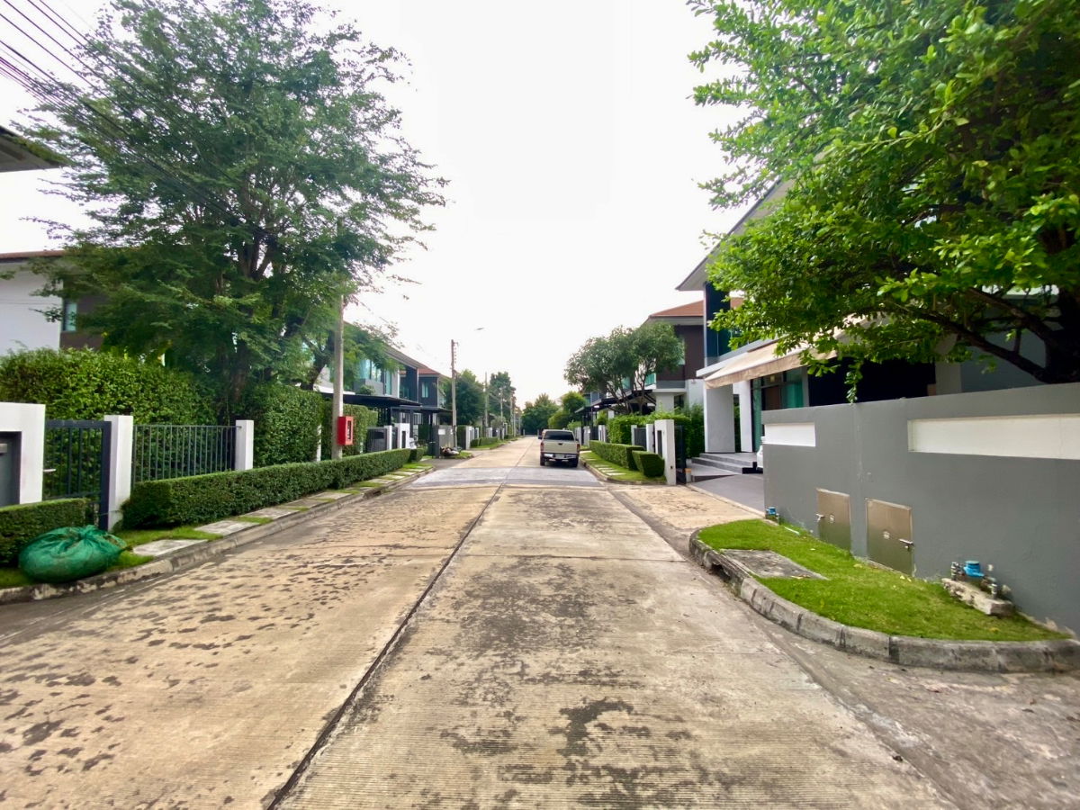 picture For Sale: Premium 2-Storey Detached House at Setthasiri Krungthep Kreetha Prime Krungthep Kreetha Location | Near Brighton College & Rama 9 Expressway - 32/33