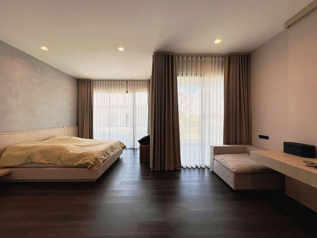 รูป ขายขาดทุน! บ้านหรู บางกอก บูเลอวาร์ด ราชพฤกษ์–ปิ่นเกล้า บิ้วอินทั้งหลัง เฟอร์นิเจอร์ใหม่ เครื่องใช้ไฟฟ้าครบชุด พร้อมเข้าอยู่ทันที - รูปที่ 3/15