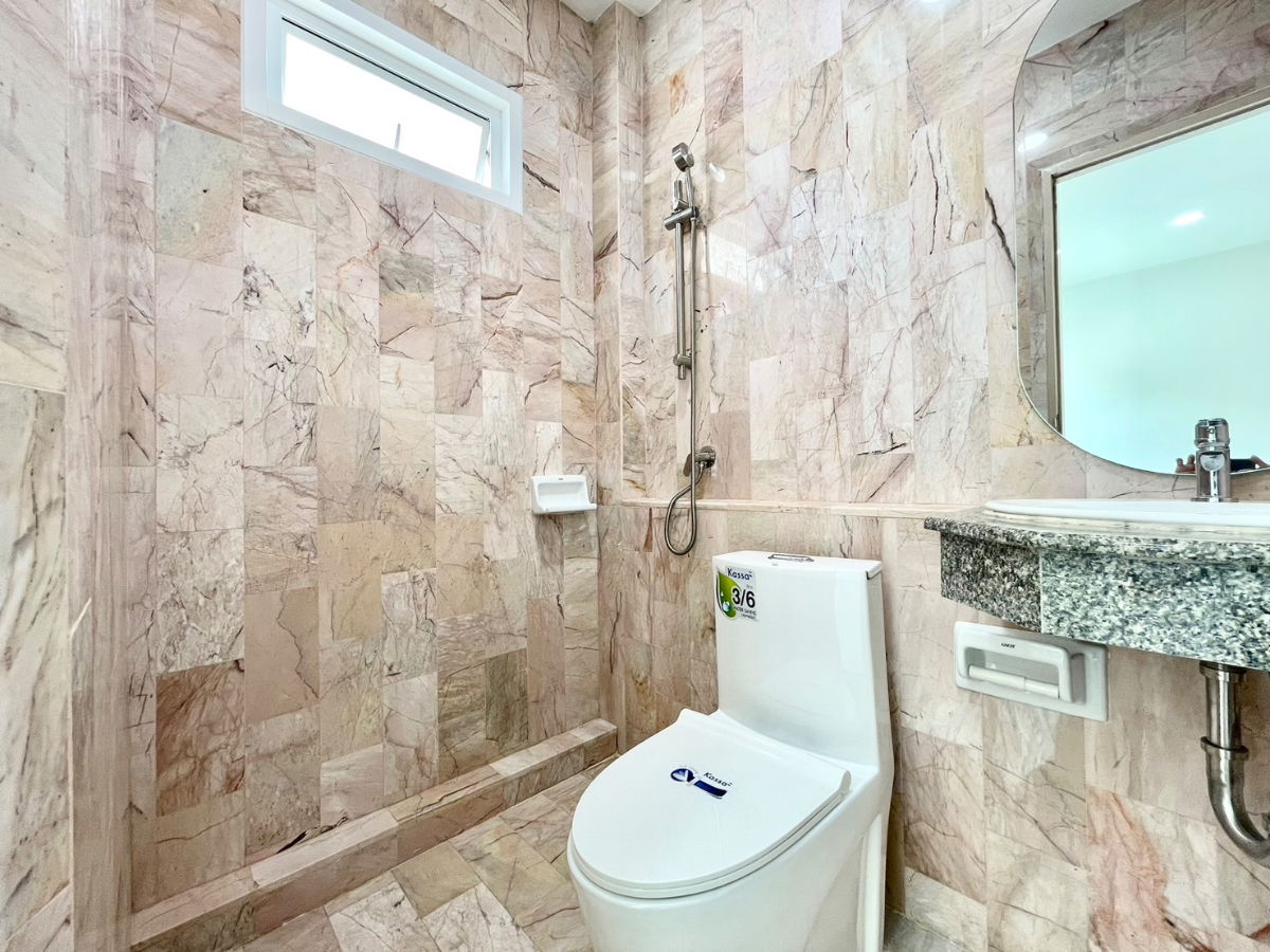 รูป บ้านเดี่ยว 2 ชั้น ทำเลศักยภาพ โซนฉลอง - รูปที่ 9/29