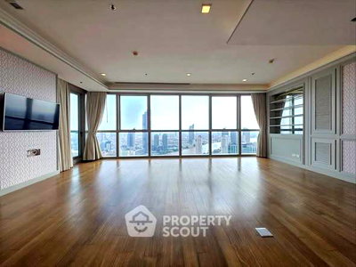 Condos for sale : 2-BR Condo at The River Condominium near BTS Saphan Taksin (ID 2548935)