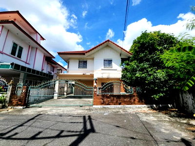 บ้านเดี่ยว วิทยาลัยการสาธารณสุขสิรินธรชลบุรี : B13109 ขายบ้านเดี่ยว หมู่บ้านแกรนด์ชล เลค แอนด์ การ์เด้น ชลบุรี