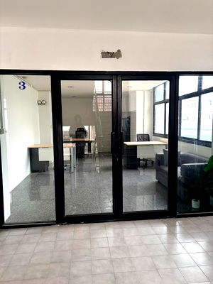 เช่าสำนักงาน วิทยาลัยพณิชยการเชตุพน : ให้เช่าสำนักงาน 15 ตรม.  พระราม3  6,500 บาท/เดือน 093-491-5936