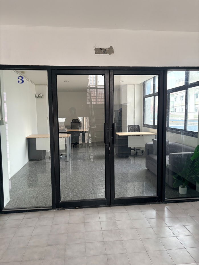 picture Office space for rent, 15 sq.m., Rama 3 area. Only 6,500 THB per month. Contact: 093-491-5936 - 1/1