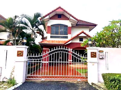 Houses for rent San Sai Provincial Electricity Authority : Two storey house for rent with 3 bedrooms,3 toilets and 1 kitchen. 