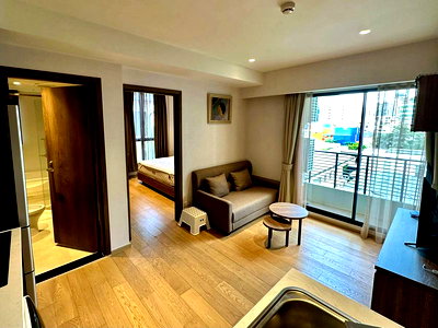 Condos for sale : For Sale: 2 Bedroom Condo, 48 sq.m., Runesu Thonglor 5