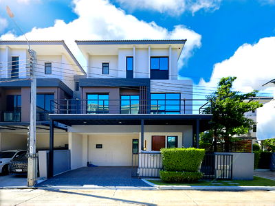 ขายบ้านเดี่ยว : ขายบ้านแฝด นินญา กัลปพฤกษ์ ยูนิตพิเศษ เป็นแปลงติดสวนหย่อม 37.7 ตรว. 207 ตรม. พร้อมต่อเติมระเบียงเทอร์เรซ