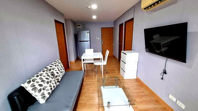 Condos for rent 700 Year Sports Arena Chiang Mai : A condominium for rent with 2 bedrooms, 1 toilet and 1 kitchen.