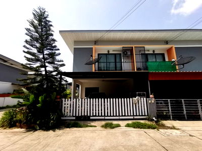 ทาวน์โฮม ชลบุรี : B13130 ขายทาวน์เฮ้าส์ หมู่บ้านมณีรินทร์ โมเดิร์น โฮม บ่อวิน ชลบุรี