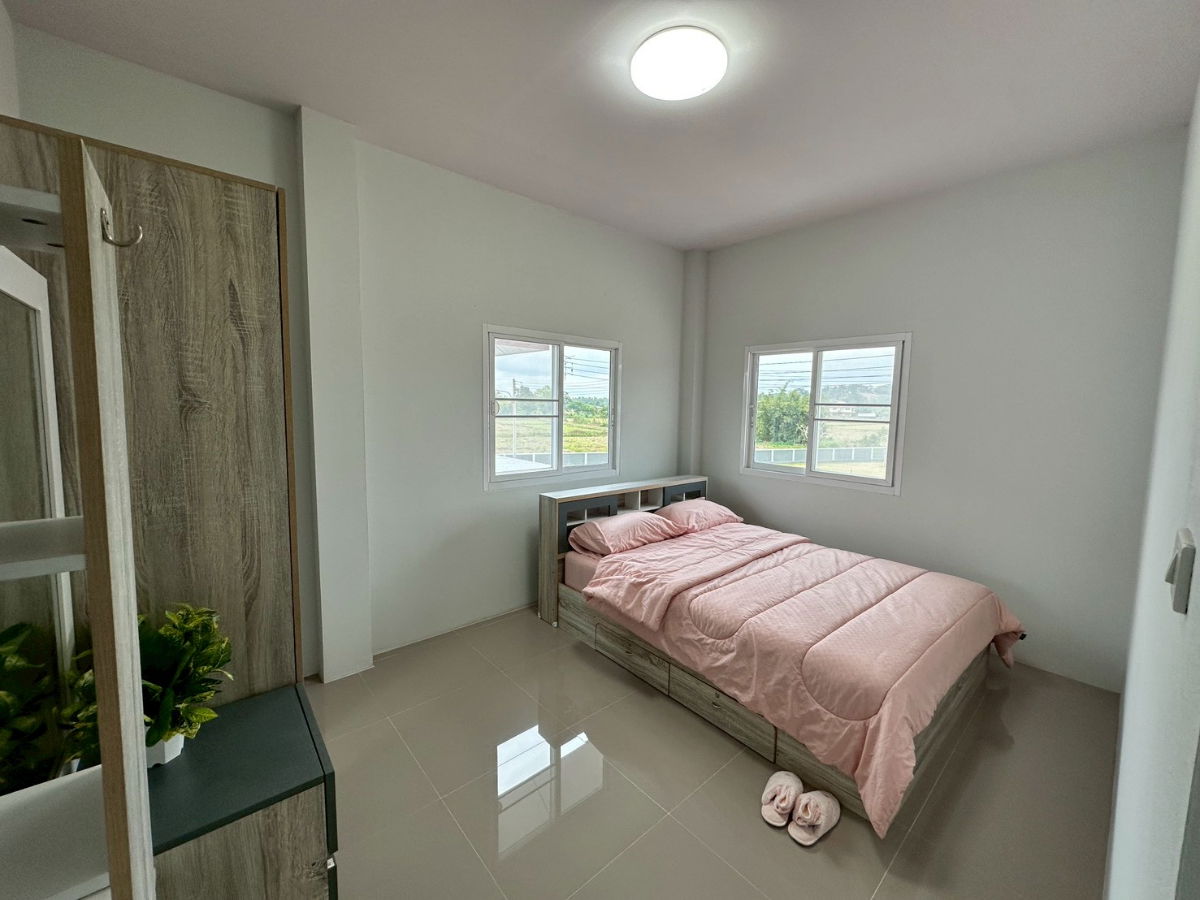 picture Two storey house for sale with 4 bedrooms,2 toilets and 1 kitchen. - 15/25