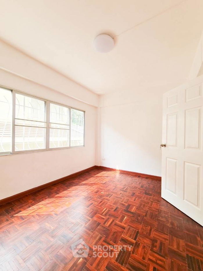 picture 4-BR Townhouse in Chan Kasem (ID 2048546) - 6/13