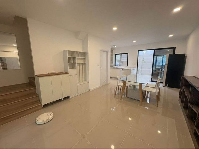 รูป HR3158ให้เช่าทาวน์โฮม 3 ชั้น วิวสนามกอล์ฟ พาทิโอ ศรีนครินทร์-พระราม 9ทำเลทอง "กรุงเทพกรีฑา" บ้านใหม่ ตกแต่งสไตล์มินิมอล พร้อมอยู่ทันที - รูปที่ 27/27