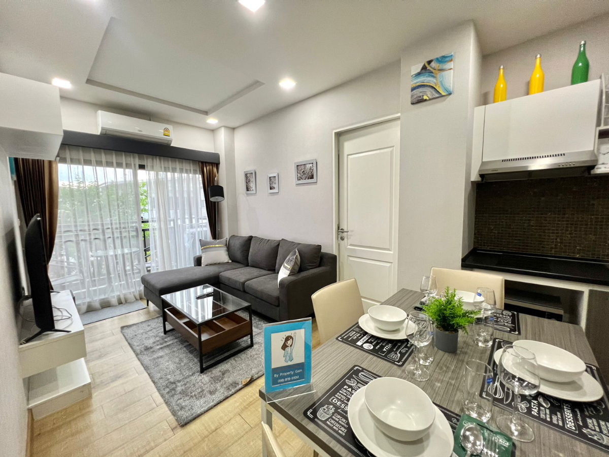 picture 2-bedroom unit in a new building in Munich. Great price: 17,000 THB. 2nd floor, pool view. Beautiful, brand new unit in a lovely building. - 15/31