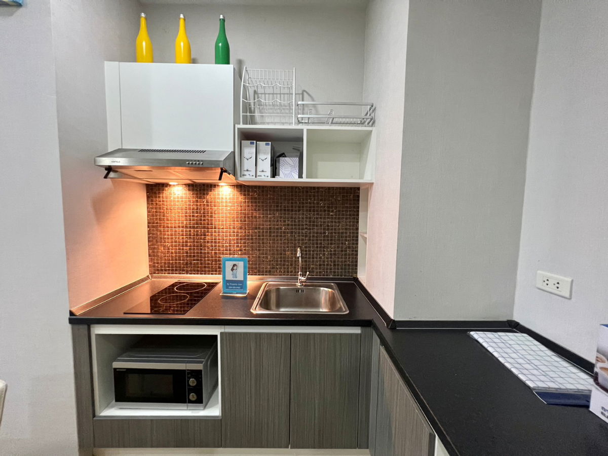 picture 2-bedroom unit in a new building in Munich. Great price: 17,000 THB. 2nd floor, pool view. Beautiful, brand new unit in a lovely building. - 14/31