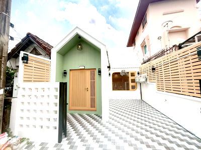 Houses for sale Bueng Kum : Urgent sale! Detached house, Minimalist Nordic style, Soi Nuanchan 36, (Intersection 4). Beautifully renovated.