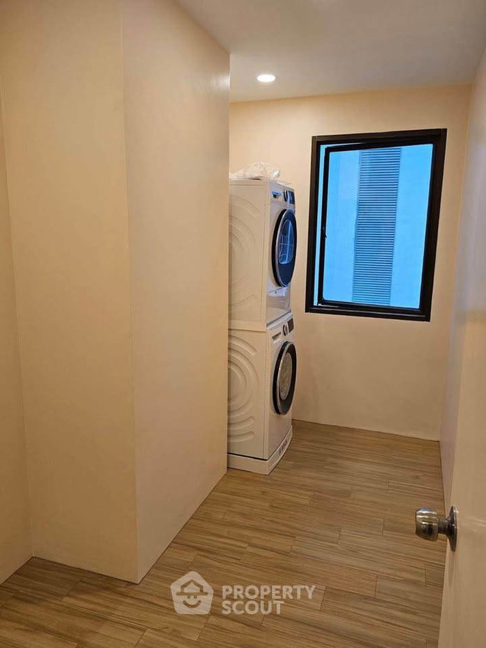 picture 3-BR Condo at Le Premier 1 Condominium near MRT Sukhumvit (ID 2257406) - 15/15