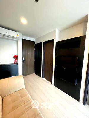 Condos for rent Soi Sukhumvit 71 : 1-BR Condo at Rhythm Sukhumvit 44/1 near BTS Phra Khanong (ID 2531446)