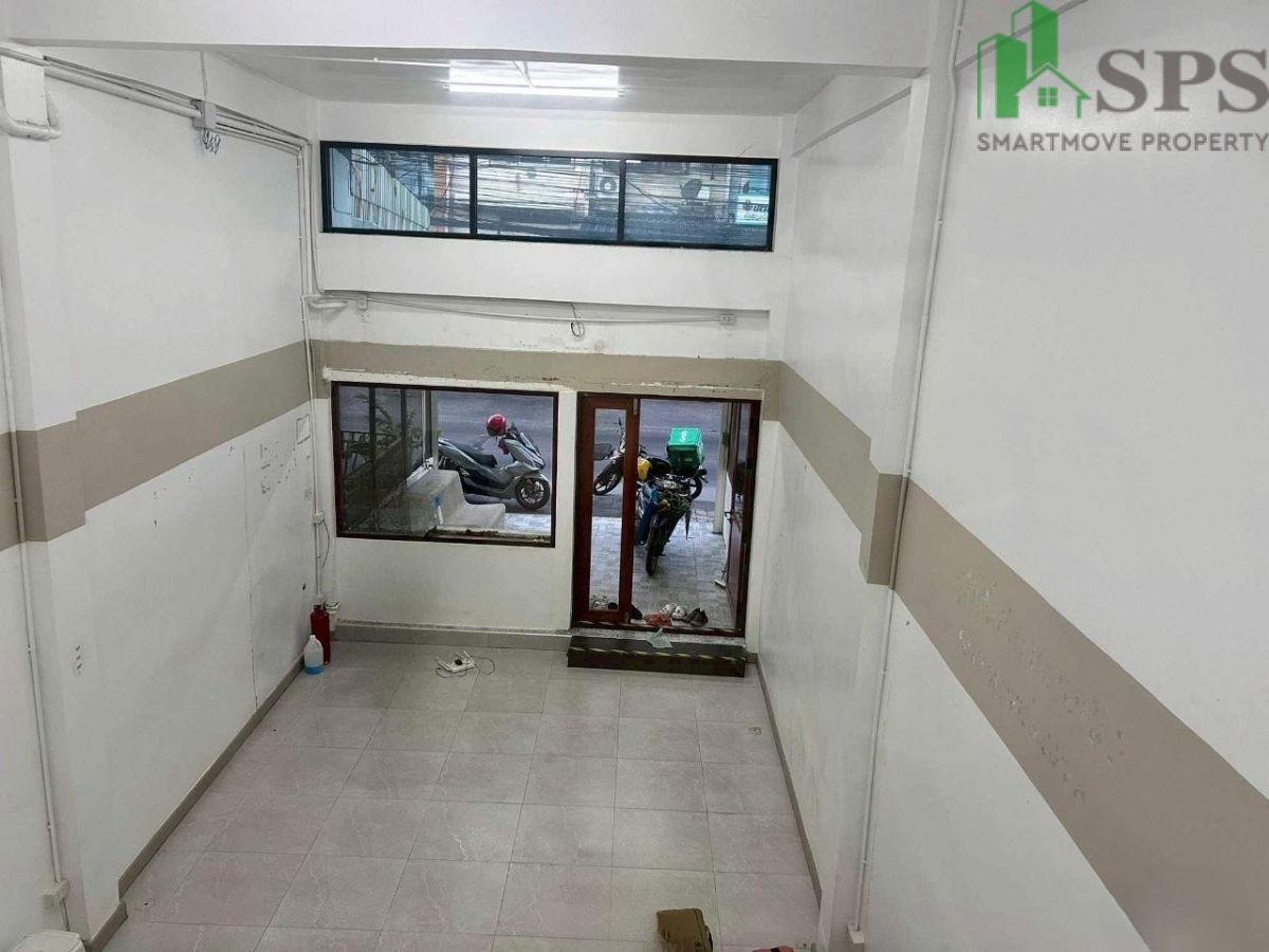 รูป ให้เช่าอาคารพาณิชย์ 4 ชั้น ทำเลดีมาก (SPSSR08) - รูปที่ 2/20