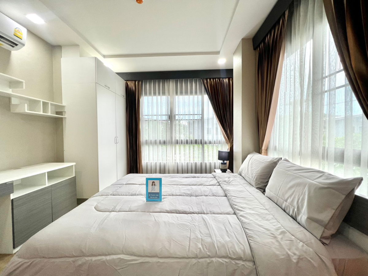 picture 2-bedroom unit in a new building in Munich. Great price: 17,000 THB. 2nd floor, pool view. Beautiful, brand new unit in a lovely building. - 4/31