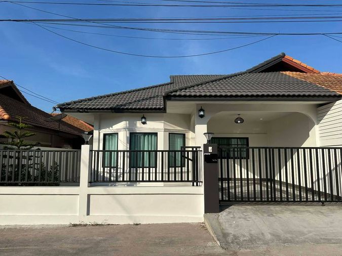 ขายบ้านแฝดพัทยา หมู่บ้านรวิพร ซิตี้โฮม หนองปรือ บางละมุง ชลบุรี 