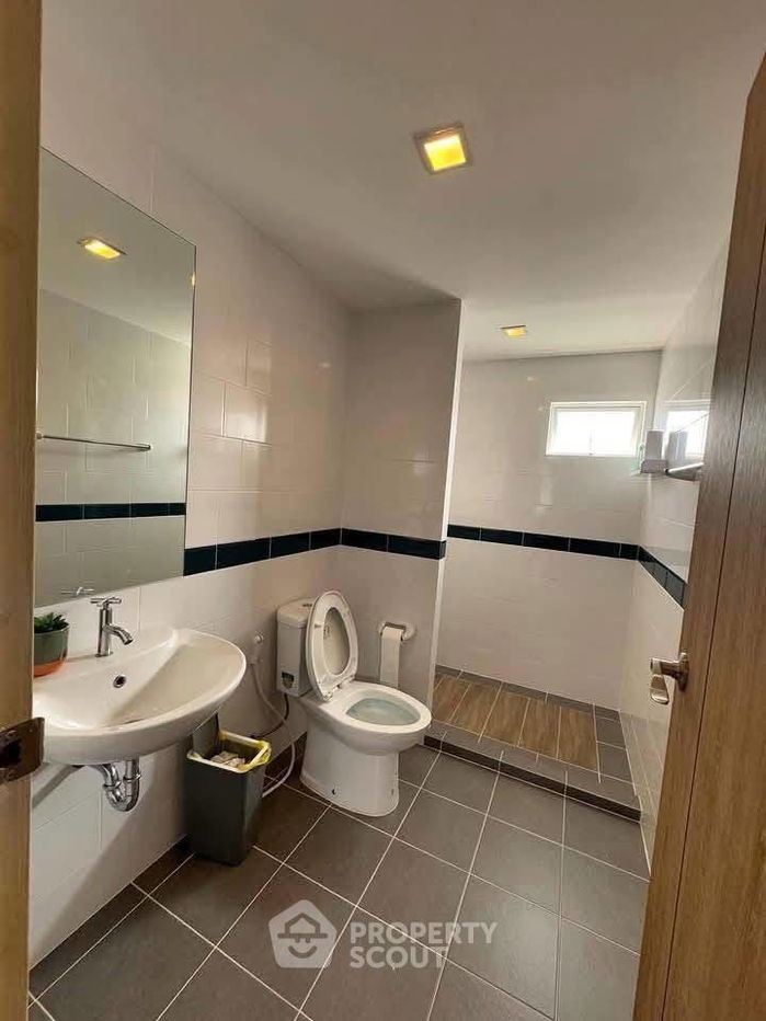 รูป บ้านแฝด 3-ห้องนอน ที่ เทรนดี้ ธารา บางนา ใน บางโฉลง (ID 2552332) - รูปที่ 16/18