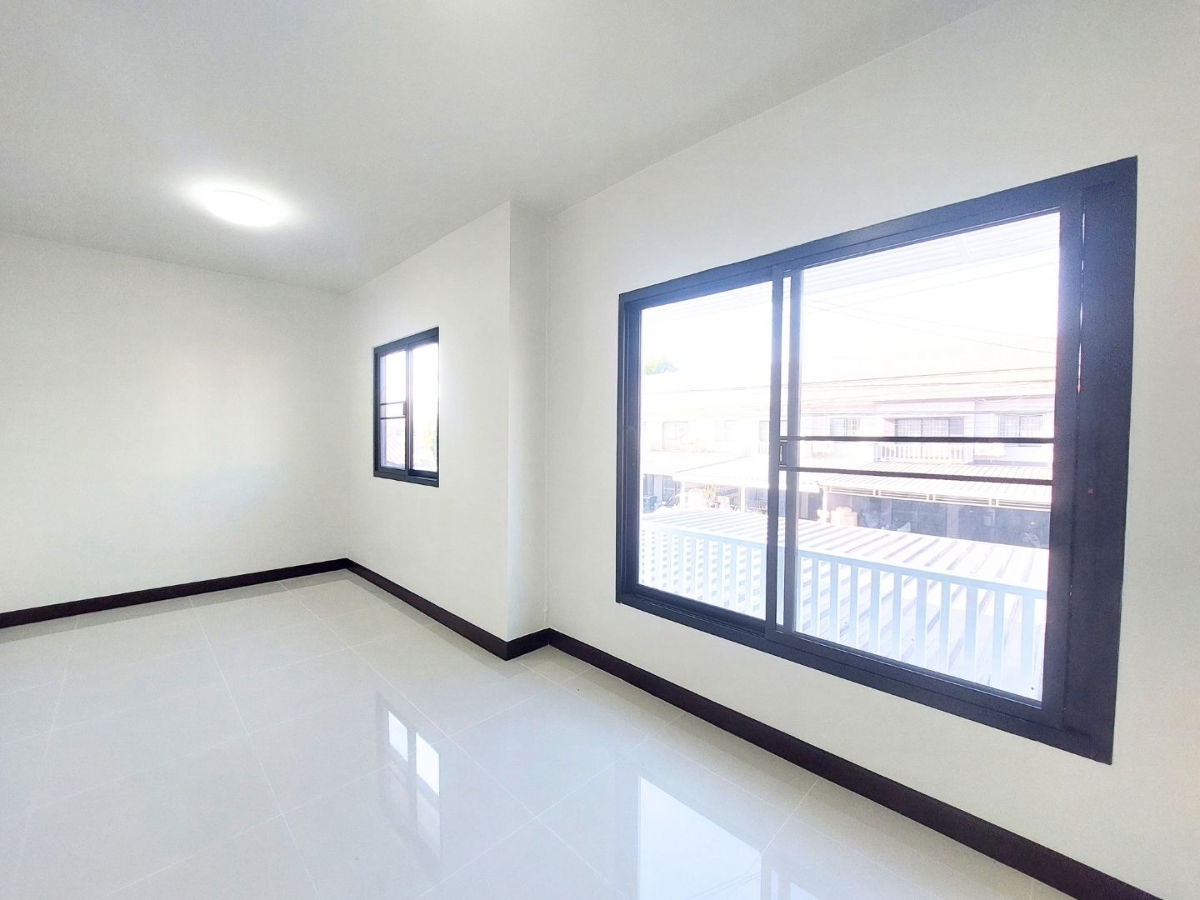 รูป บ้านสวยแต่งใหม่ทั้งหลัง ม.พฤกษา 67 คูคต-ลำลูกกา 11 จัดเต็มครัวเคาน์เตอร์+หลังคาโรงรถ สวยจบไม่ต้องซ่อม ในงบไม่ถึง 2.5 ล้าน - รูปที่ 19/24