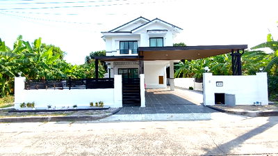 บ้านเดี่ยว นิคมลาดกระบัง : บ้านเดี่ยวรีโนเวทใหม่พร้อมเข้าอยู่ ถนนคุ้มเกล้า หมู่บ้านชัยพฤกษ์ 1 ขนาด 4 ห้องนอน 3 ห้องน้ำอุปกรณ์ตกแต่งครบ