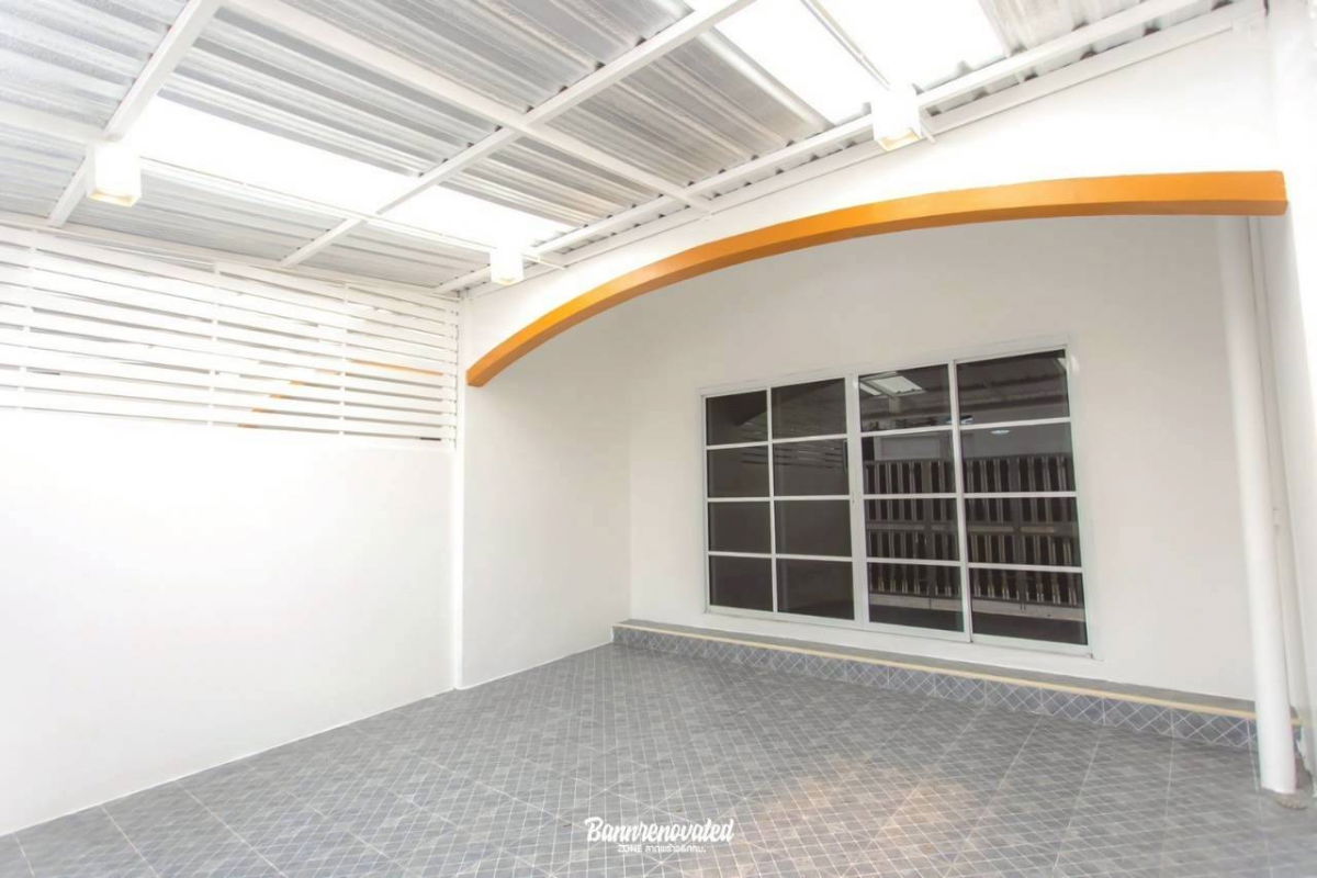 picture Urgent Sale! Commercial building on Sawangwithee Road (Sutthisan Winitchai), newly renovated throughout, with all new water and electrical systems. - 23/26