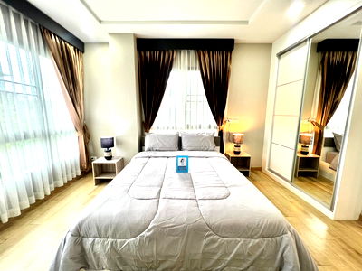 Condos for rent The Mall Nakhon Korat : 2-bedroom unit in a new building in Munich. Great price: 17,000 THB. 2nd floor, pool view. Beautiful, brand new unit in a lovely building.