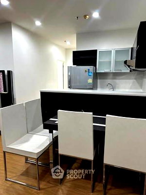 Condos for rent Phyathai 2 Hospital : 2-BR Condo at The Complete Rajprarop near ARL Ratchaprarop (ID 2552838)