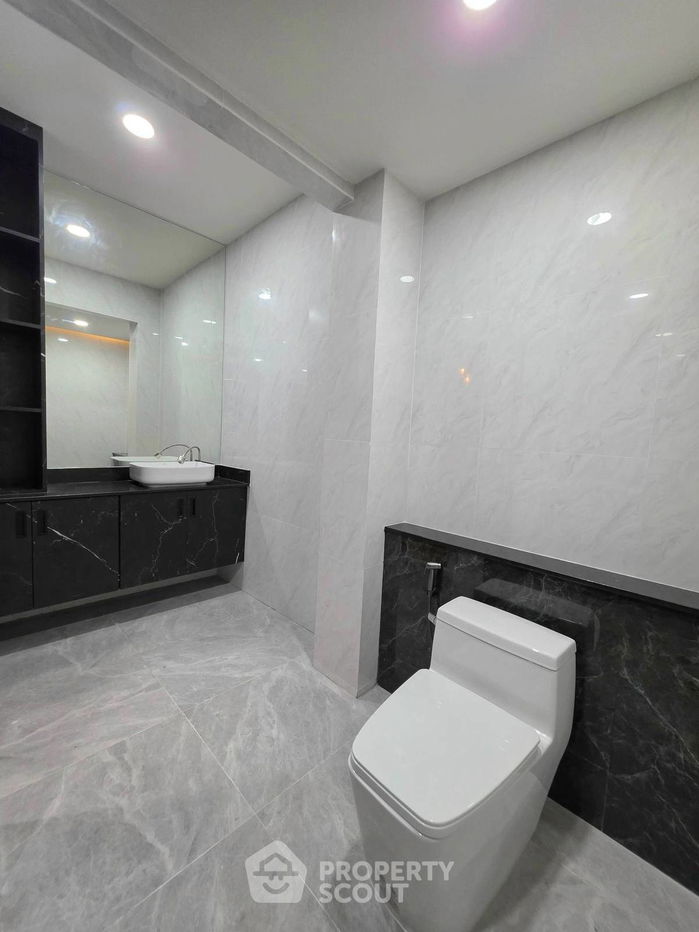 รูป บ้าน 3-ห้องนอน ใกล้ เมืองพัทยา (ID 2553948) - รูปที่ 8/21