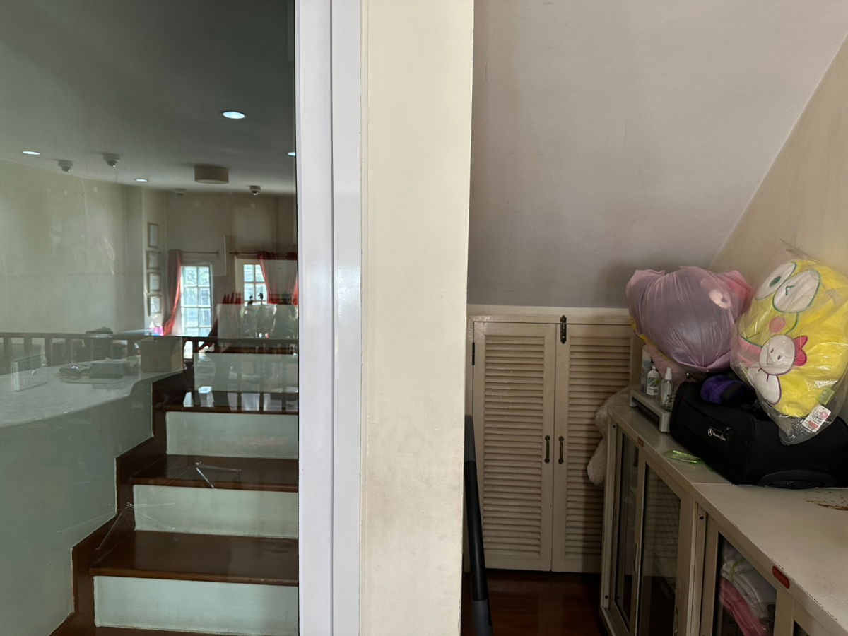 รูป ทาวน์โฮม 4 ชั้น เจ้าของขายเอง โซนส่วนตัว ขนาด 36.1 ตารางวา หมู่บ้านโกลเด้น โฮม พาร์ควิลล์ 2 (6 ห้องนอน 6 ห้องน้ำ) - รูปที่ 17/46