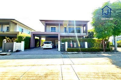 ขายบ้านเดี่ยว : ขายบ้านเดี่ยว 2 ชั้น ชวนชื่น แกรนด์ ราชพฤกษ์ -พระราม 5 ถนนนครอินทร์ หลังมุม ใกล้สถานีรถไฟฟ้าสายสีม่วง(ติวานนท์)