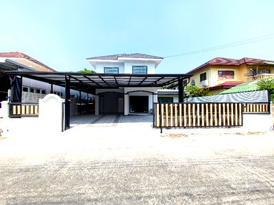 บ้านเดี่ยว โรงเรียนเปรมฤทัย : บ้านเดี่ยวนิมิตรใหม่40 รีโนเวทใหม่พร้อมอยู่ 4 ห้องนอน 2 ห้องน้ำ  มีพื้นที่จัดสวนข้างบ้านกว้างๆ