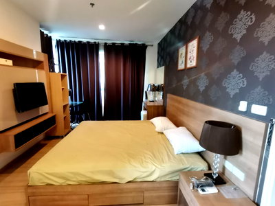 คอนโดให้เช่า : Available for rent! Rhythm Sukhumvit50 with 2 Bedroom 65sqm, Corner unit. Cozy living with a garden view. Ready to move in.