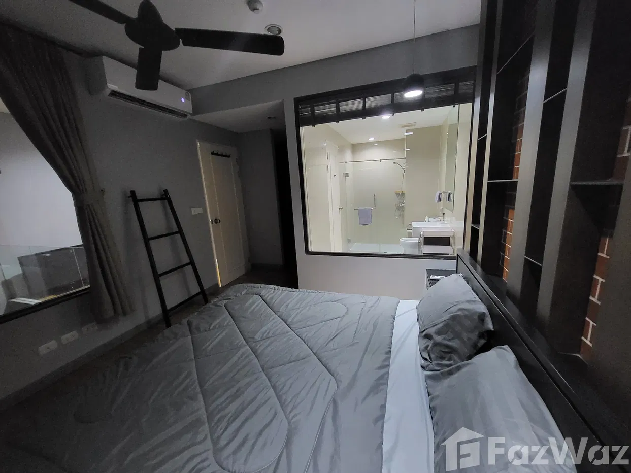 picture Spacious contemporary loft/duplex unit on 15th and 16th fl 1655142 - 7/25