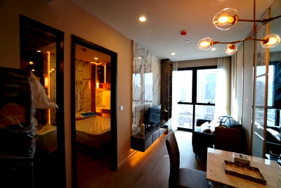 เช่าคอนโด ถนนอโศก : เช่าคอนโด Ashton Asoke/แอชตัน อโศก (B6901067) ID Line : @condo88