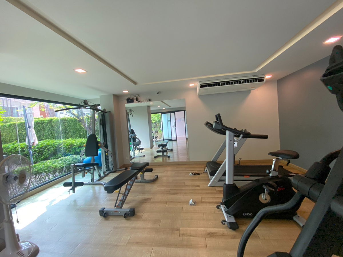 picture 2-bedroom unit in a new building in Munich. Great price: 17,000 THB. 2nd floor, pool view. Beautiful, brand new unit in a lovely building. - 29/31