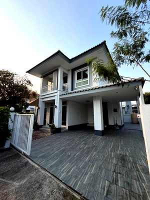 เช่าบ้านเดี่ยว คู้บอน 27 : 🏡 ให้เช่าบ้านเดี่ยว หมู่บ้านเสนาวิลล์ คู้บอน ซอย 27  ✨ โครงการเล็ก เงียบสงบ เป็นส่วนตัวมาก มีเพียง 28 หลัง ทั้งหมู่บ้าน